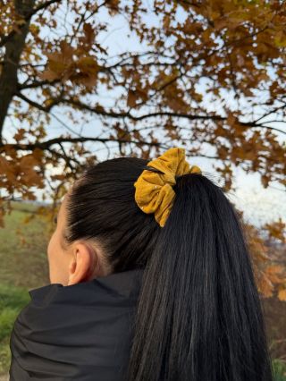 Ty podzimní barvy prostě miluju 🍂🍁 #scrunchie #gumička #doplněkdovlasů #buďkrásná #podzim #barvy #ušito